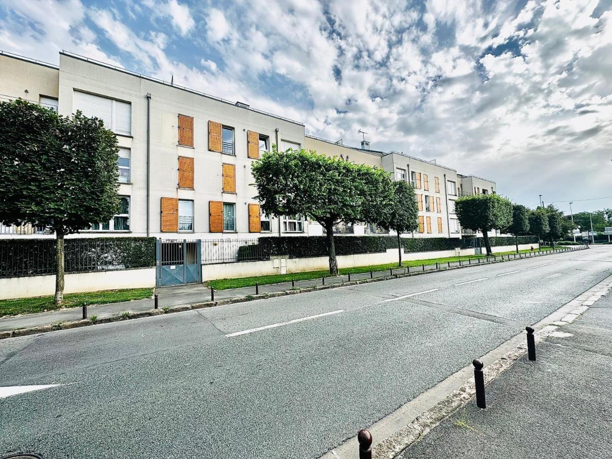 Btobed - Location Professionnelle - Appartement 4 Personnes Parking Gratuit - Proche Parc Des Expositions Et Aeroport Cdg Villepinte  Kültér fotó